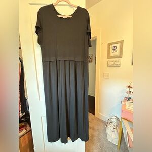 J. Jill Black Pleated Maxi Sundress Crew Neck